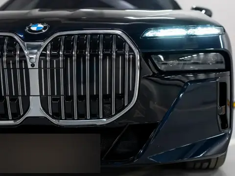 BMW 7 Серии, Vii (G70) 2023 — миниатюра 2