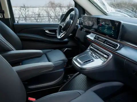 Mercedes-Benz V-Класс, Iii (W447) Рестайлинг 2 2025 — миниатюра 3