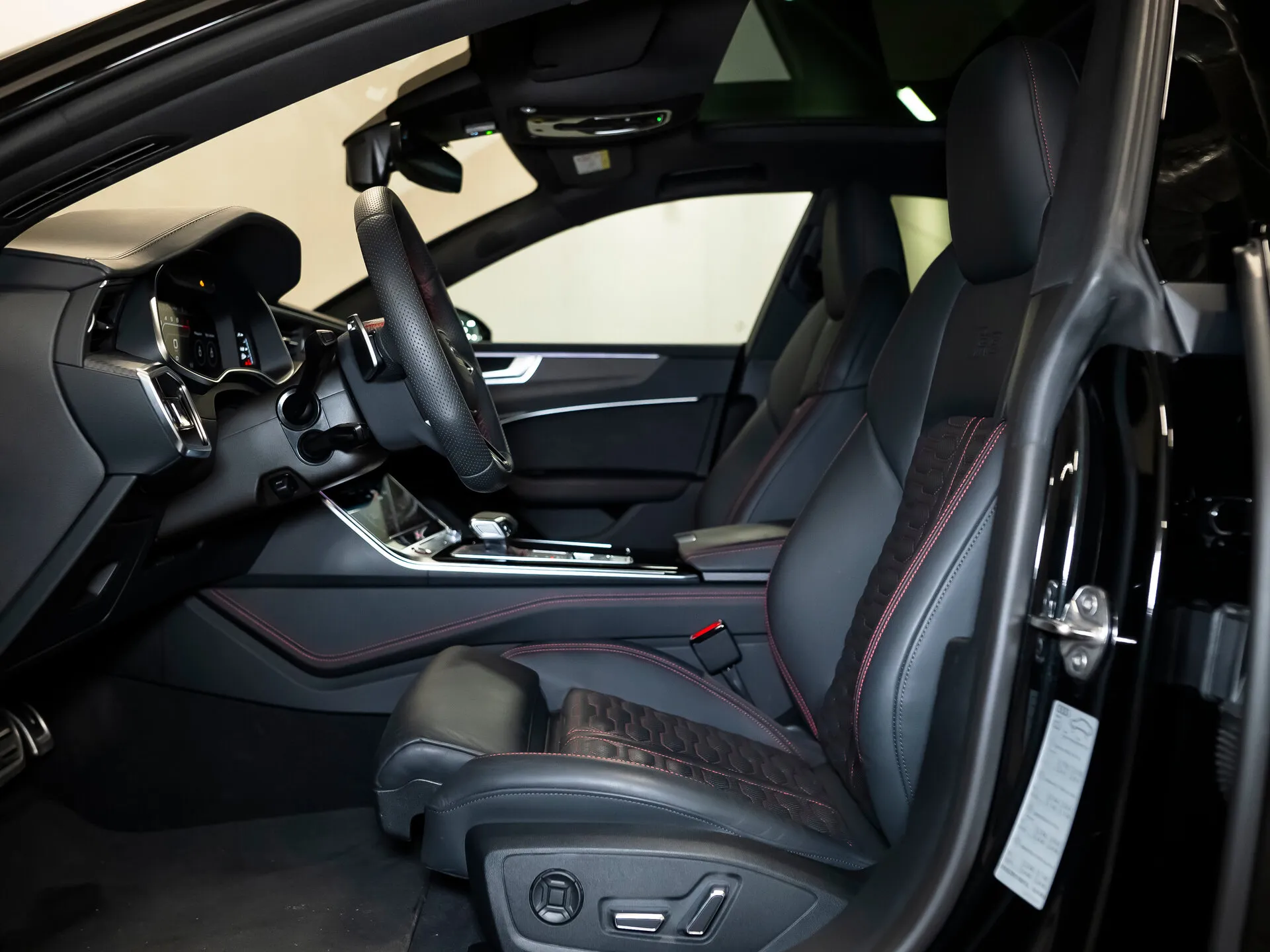 Audi RS 7, Ii (4K) 2023 фото 2
