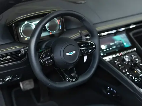 Aston Martin DB12, I 2025 — миниатюра 8