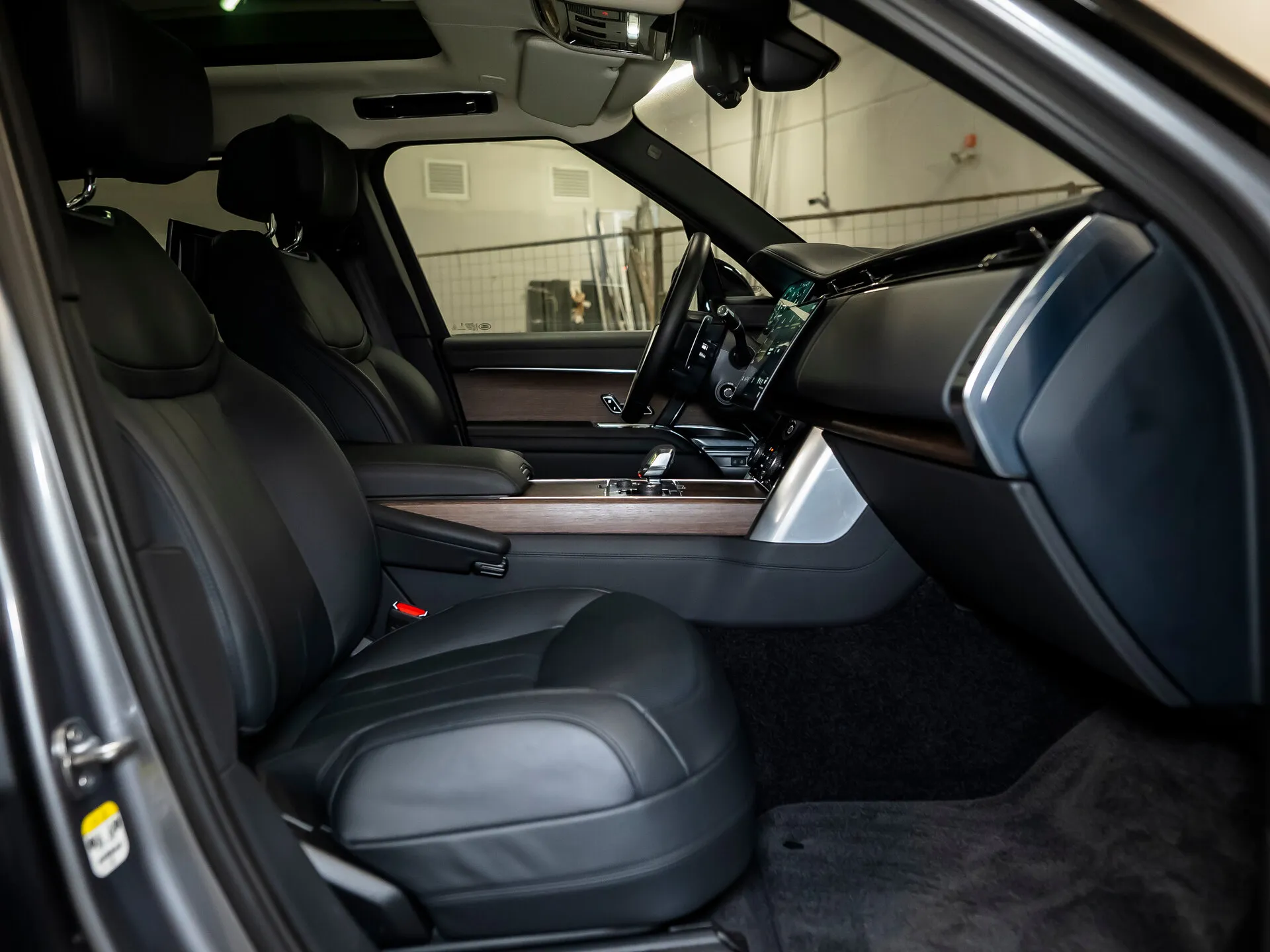 Land Rover Range Rover, V 2021 фото 8