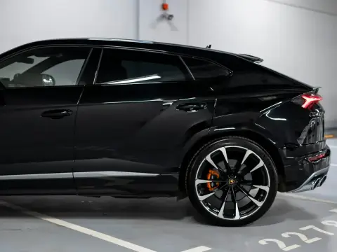 Lamborghini Urus, I 2019 — миниатюра 1