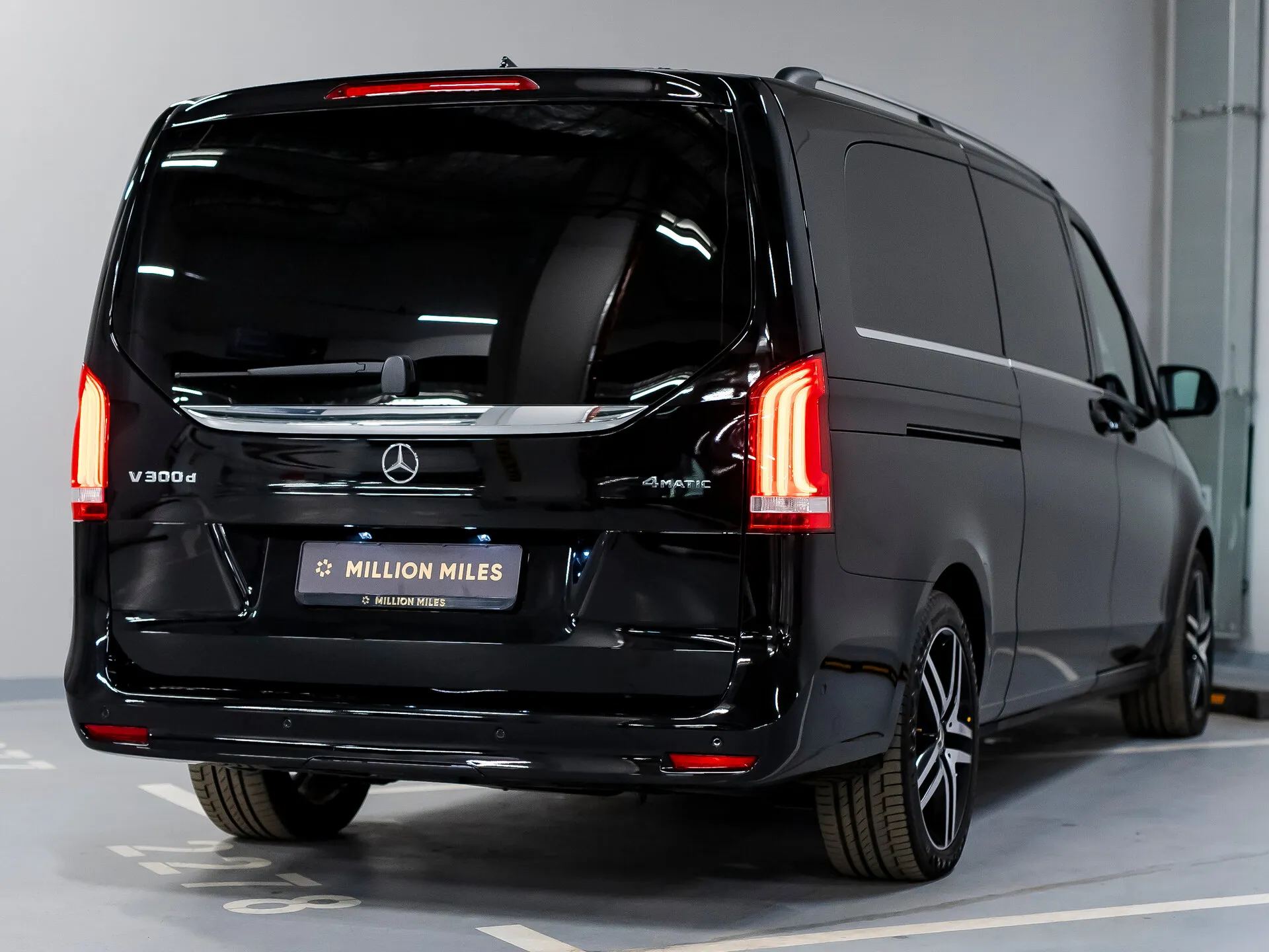 Mercedes-Benz V-Класс 300, Iii (W447) Рестайлинг 2022 фото 2