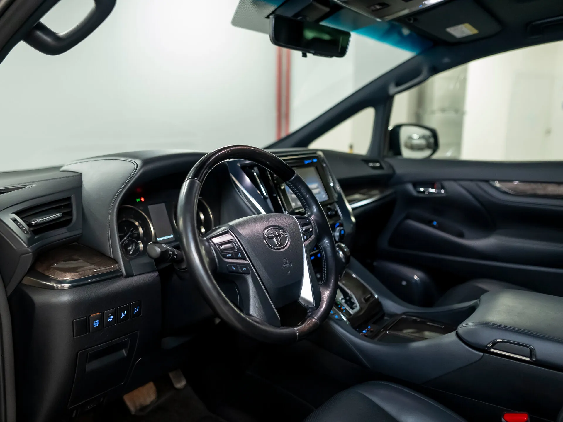 Toyota Alphard, Iii Рестайлинг 2019 фото 3