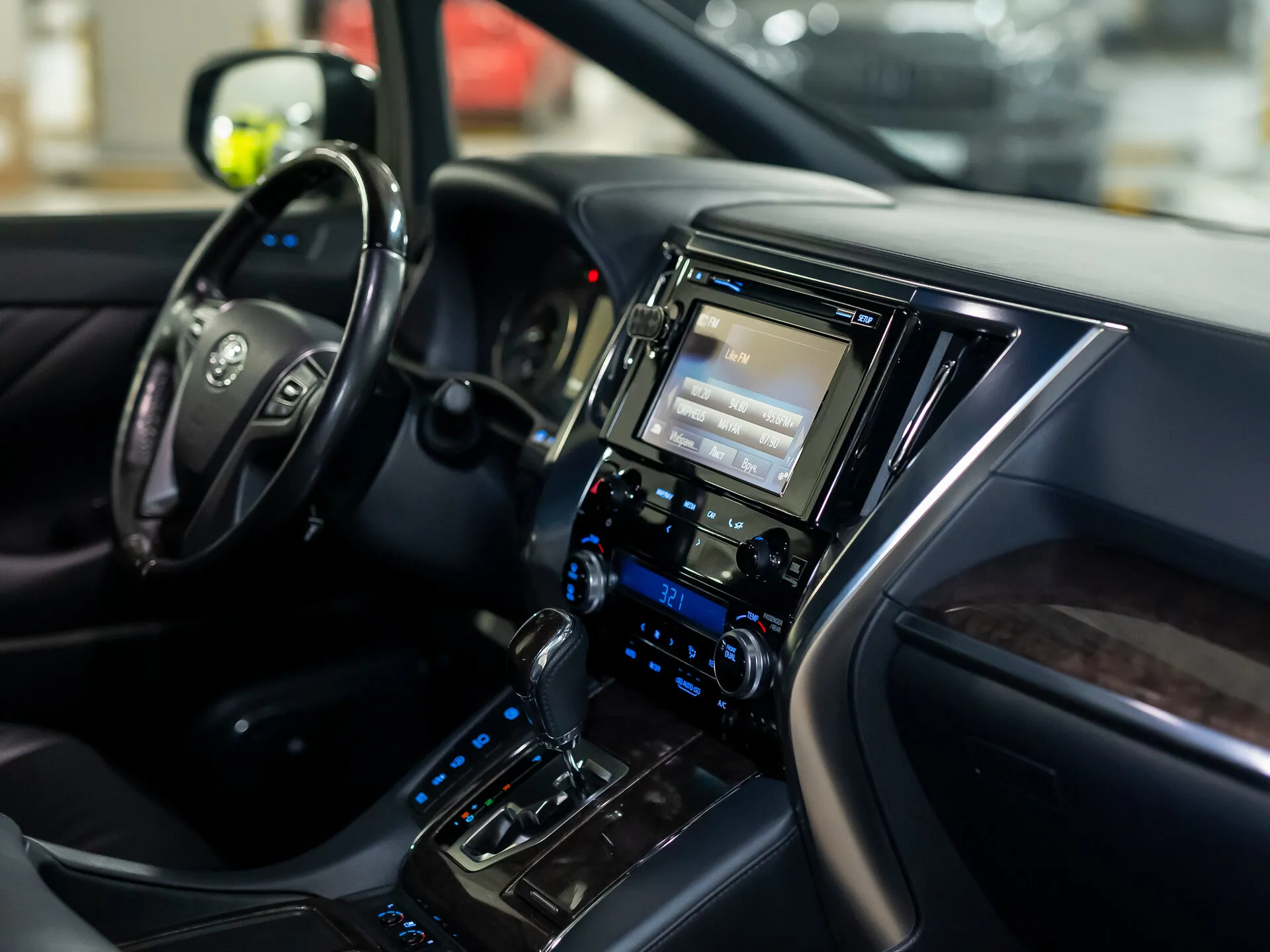 Toyota Alphard, Iii Рестайлинг 2019 фото 5