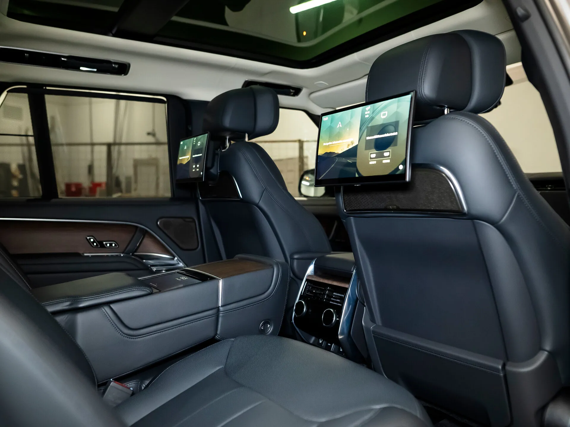 Land Rover Range Rover, V 2021 фото 4