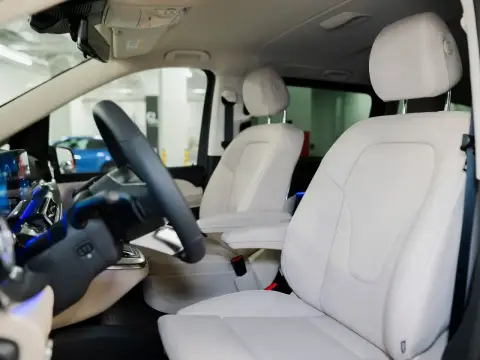 Mercedes-Benz V-Класс, Iii (W447) Рестайлинг 2 2024 — миниатюра 6