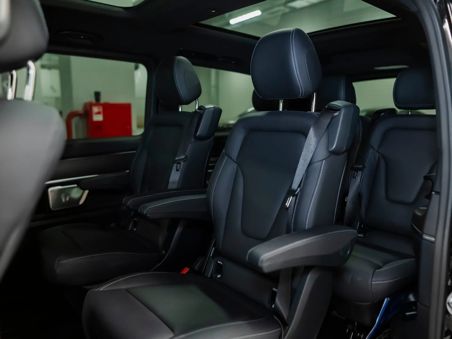 Mercedes-Benz V-Класс, Iii (W447) Рестайлинг 2 2024 фото 8