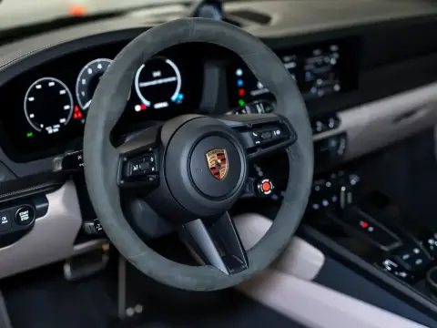 Porsche 911 Carrera 4 Gts, Viii (992) Рестайлинг 2025 — миниатюра 7