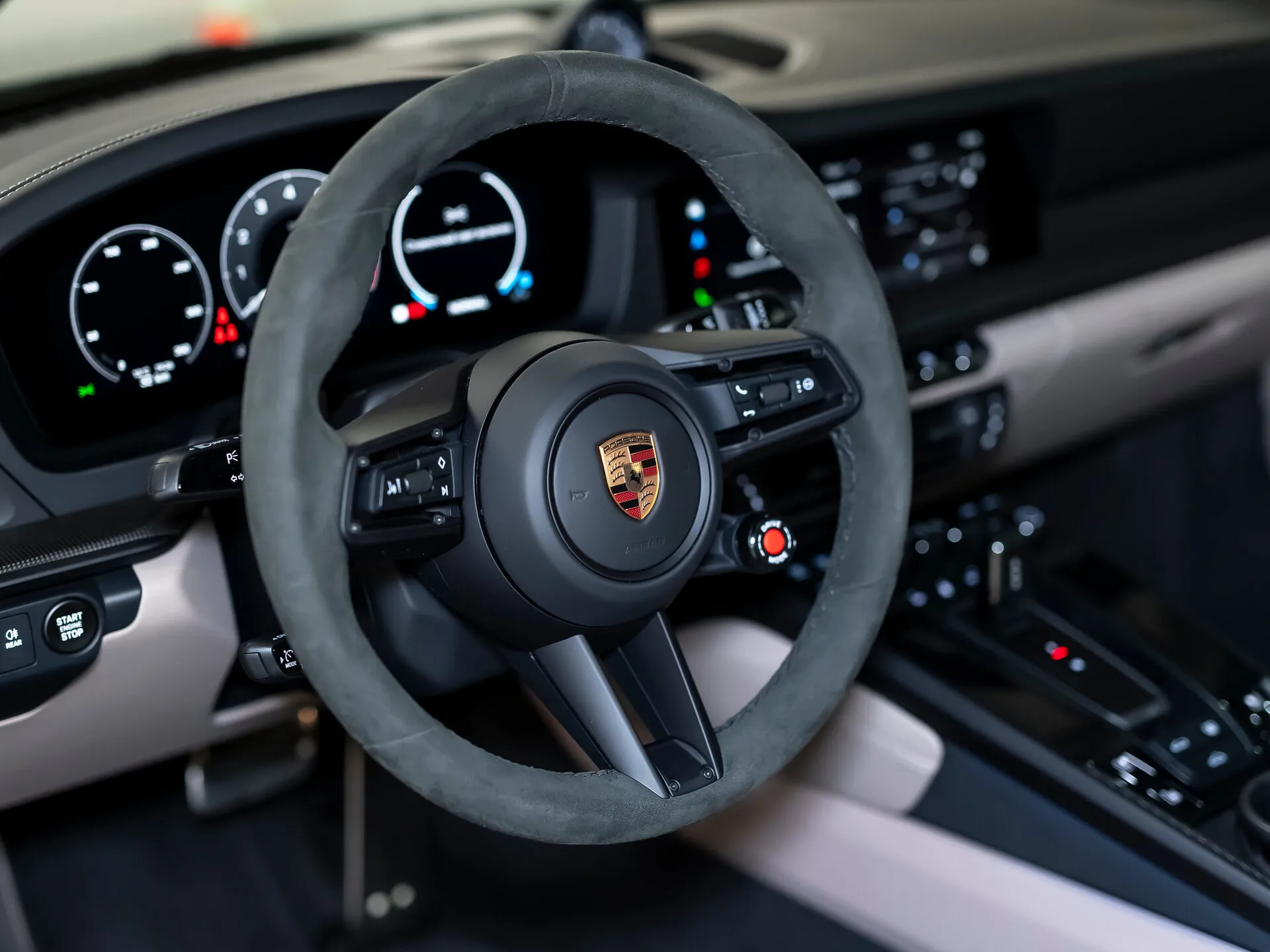 Porsche 911 Carrera 4 Gts, Viii (992) Рестайлинг 2025 фото 9