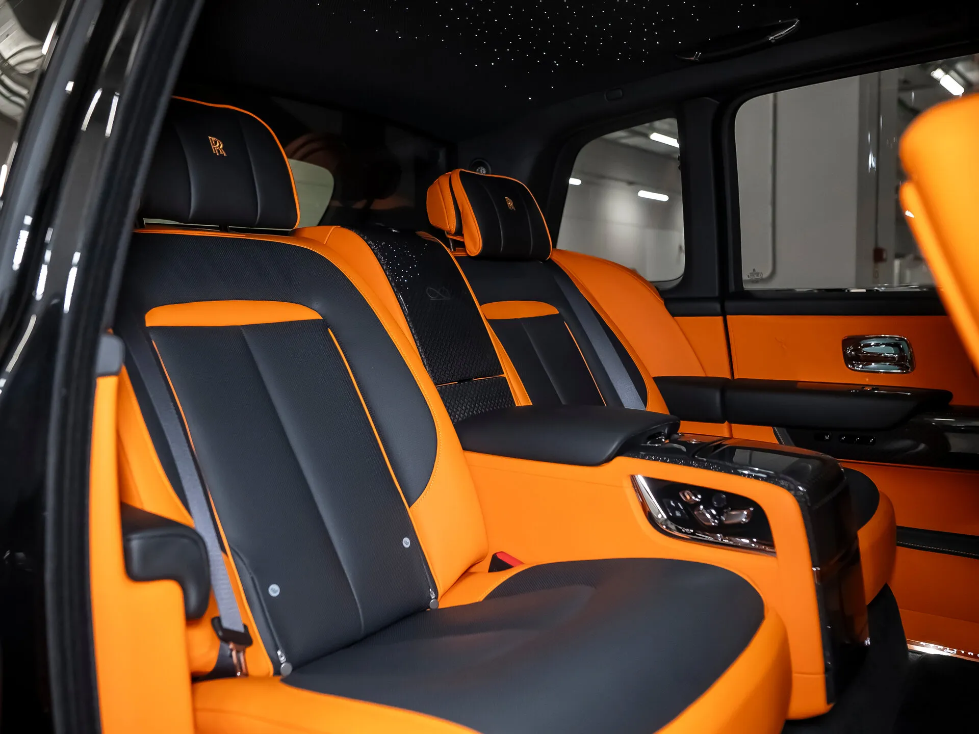 Rolls-Royce Cullinan Black Badge, I Рестайлинг 2025 фото 6