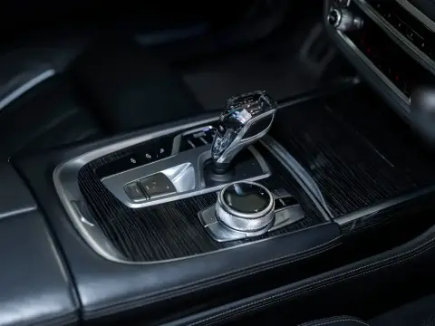 BMW 7 Серии, Vi (G11/G12) Рестайлинг 2020 — миниатюра 7