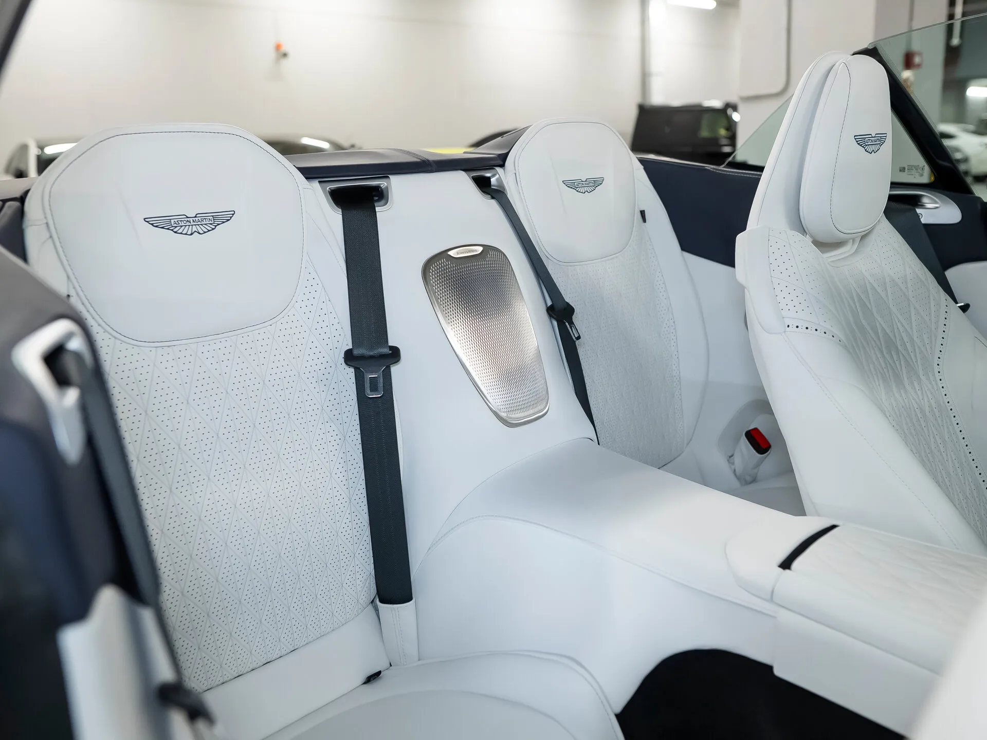 Aston Martin DB12, I 2024