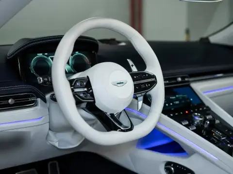 Aston Martin DB12, I 2024 — миниатюра 2