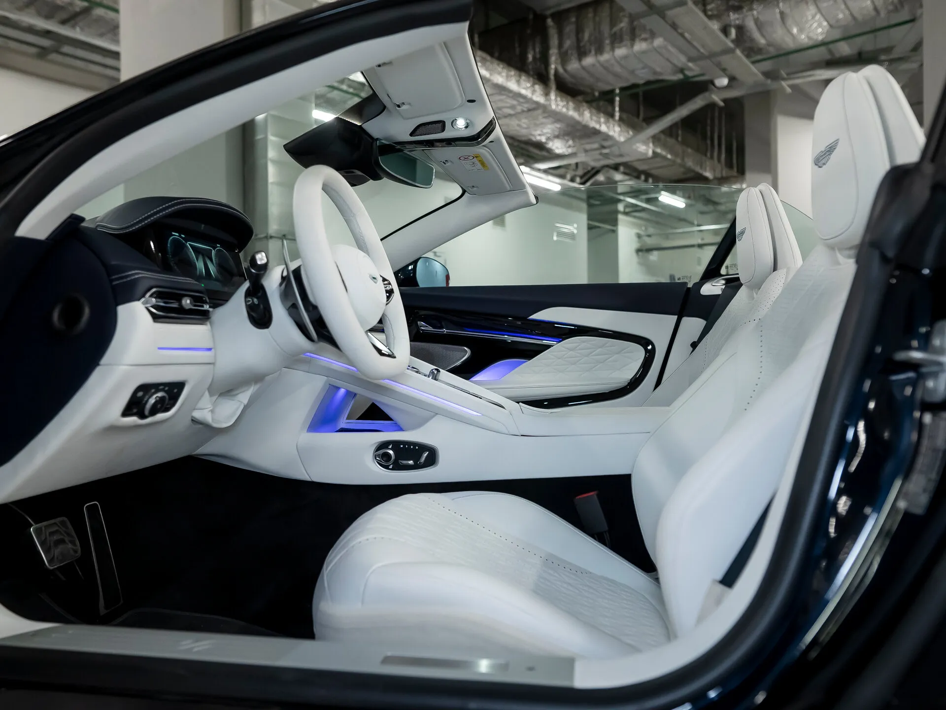 Aston Martin DB12, I 2024 фото 4