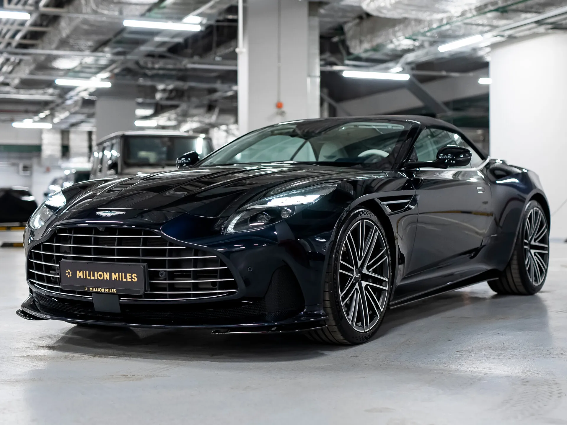 Aston Martin DB12, I 2024 фото 6