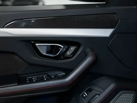 Lamborghini Urus, I 2019 — миниатюра 6