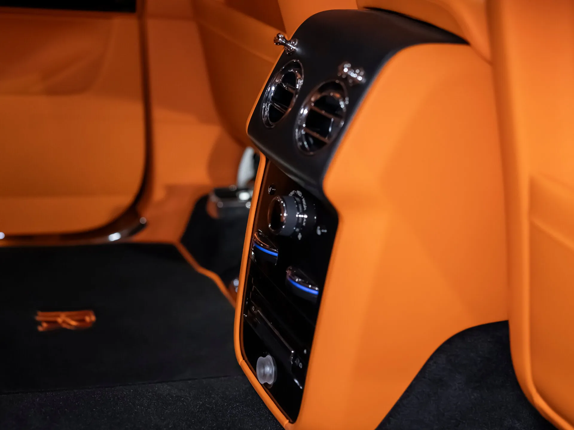 Rolls-Royce Cullinan, I 2023 фото 4