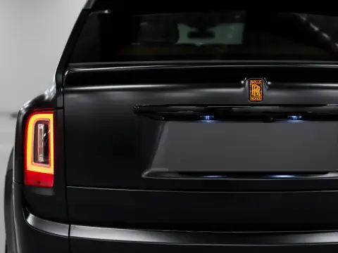 Rolls-Royce Cullinan, I 2023 — миниатюра 5