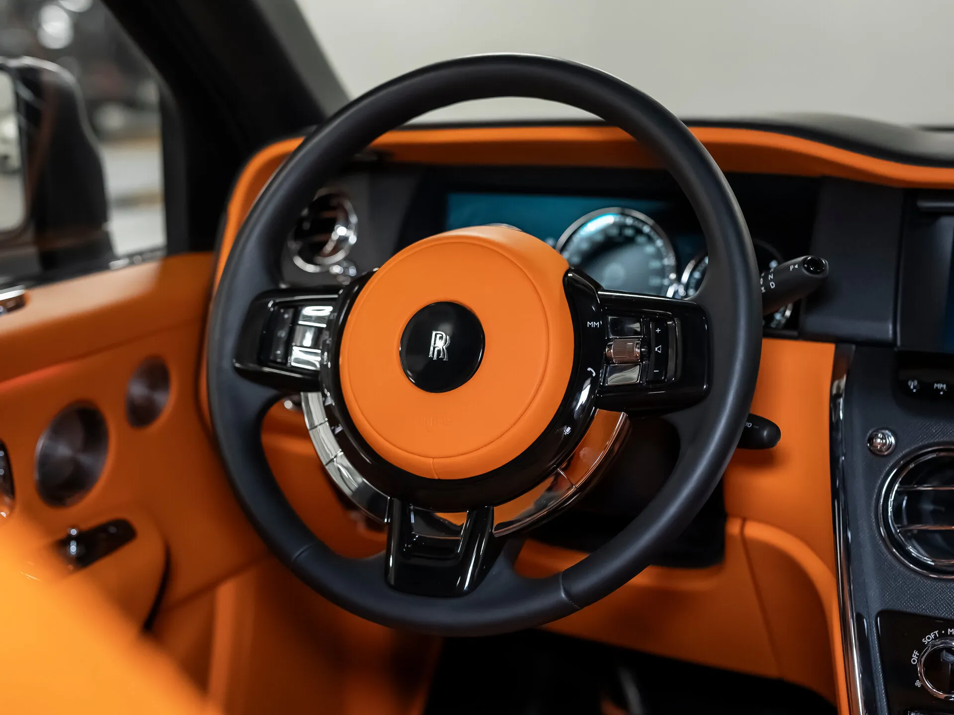 Rolls-Royce Cullinan, I 2023 фото 6
