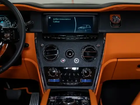 Rolls-Royce Cullinan, I 2023 — миниатюра 7