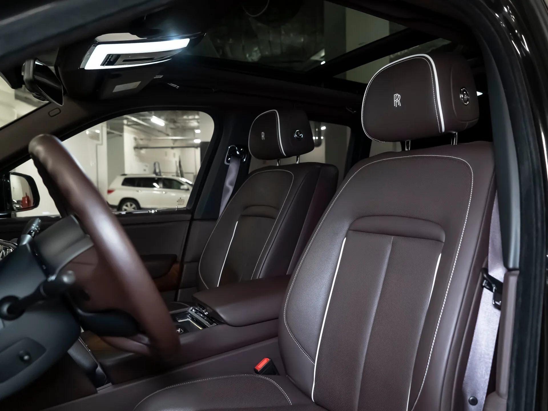 Rolls-Royce Cullinan, I 2019 фото 2