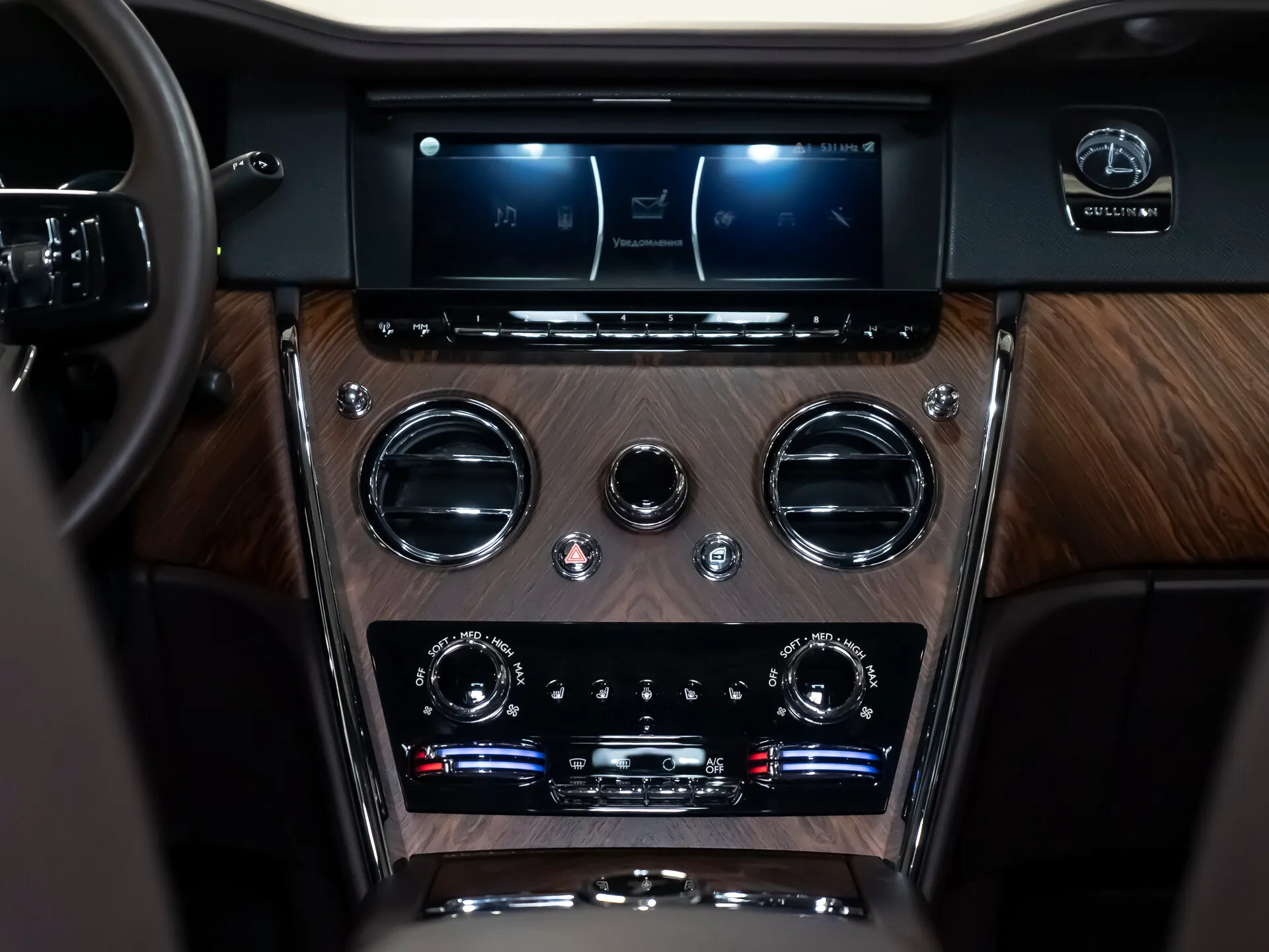 Rolls-Royce Cullinan, I 2019 фото 3