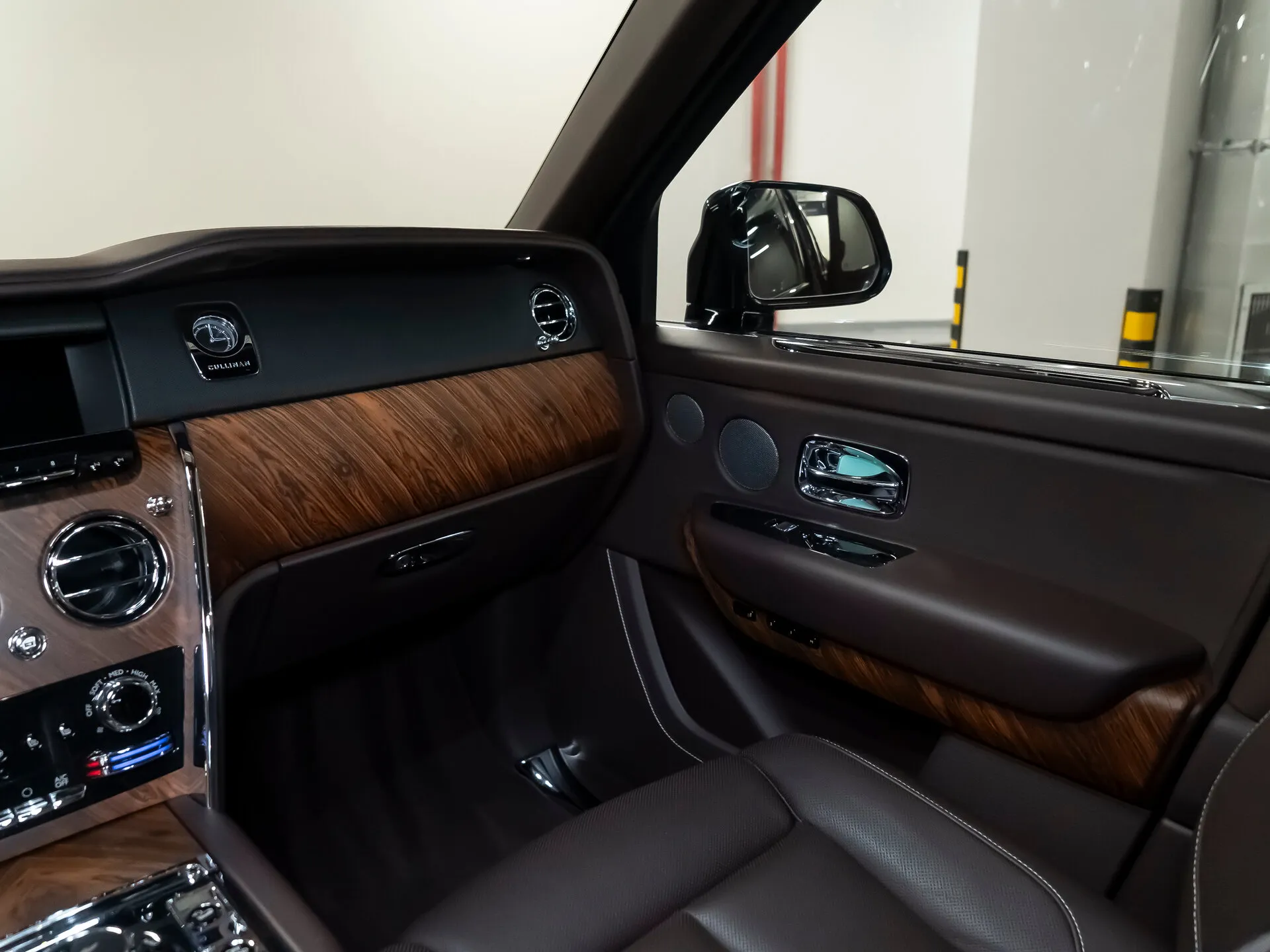 Rolls-Royce Cullinan, I 2019 фото 5