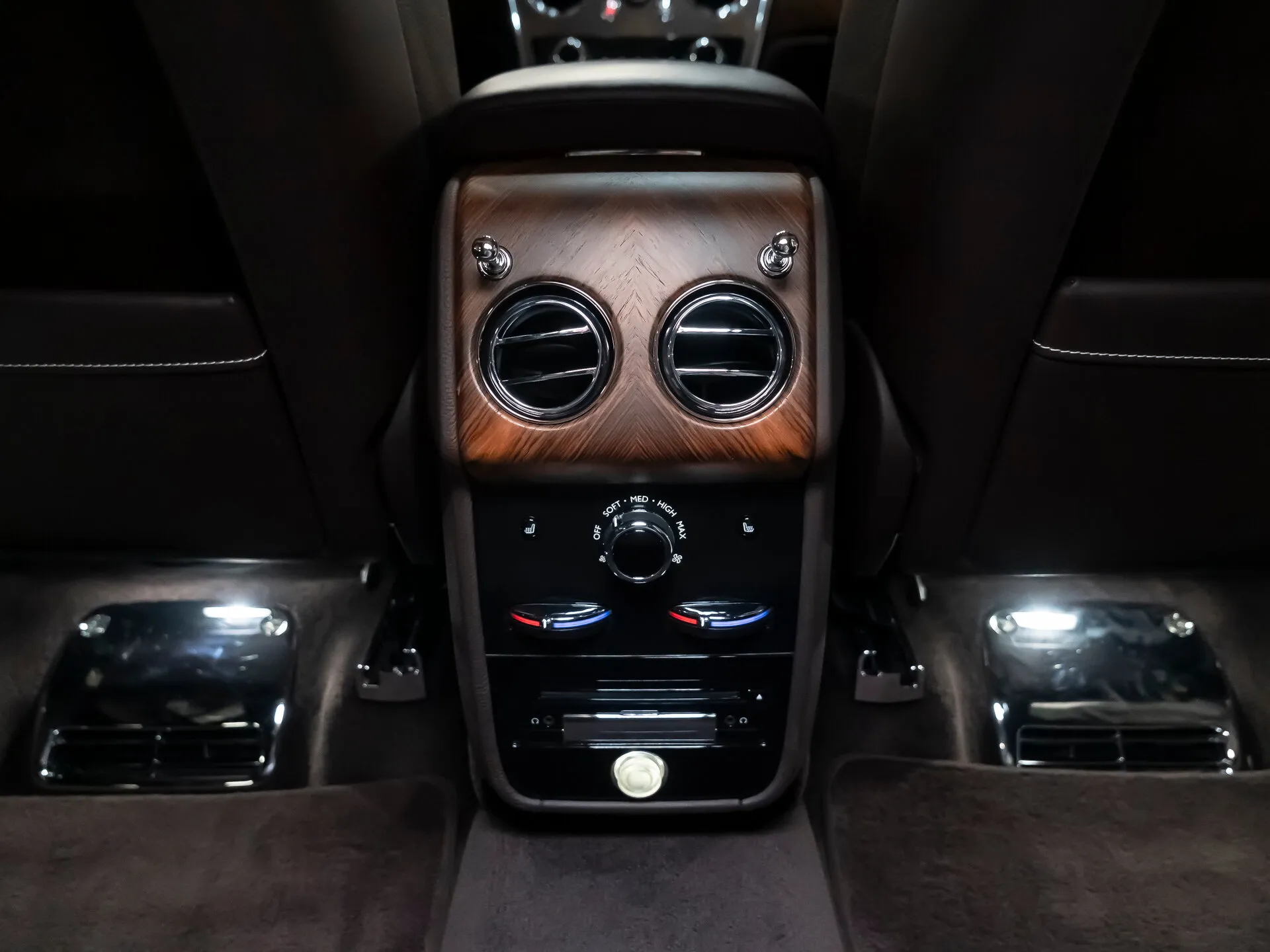 Rolls-Royce Cullinan, I 2019 фото 7