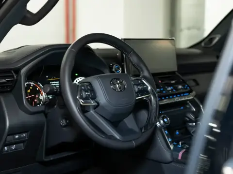 Toyota Land Cruiser, 300 Series 2024 — миниатюра 6