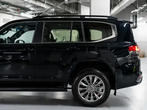 Toyota Land Cruiser, 300 Series 2024 — миниатюра 8