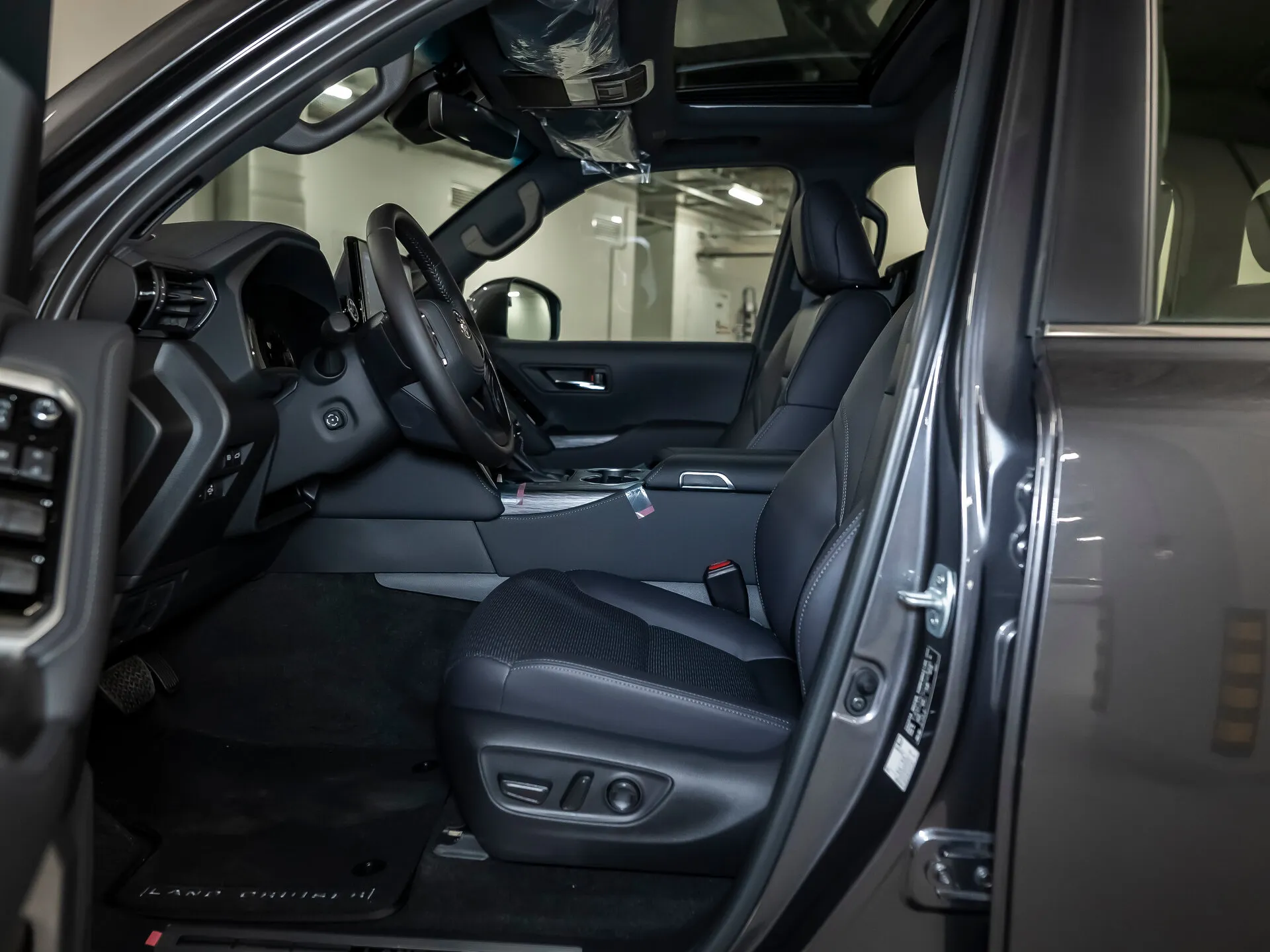 Toyota Land Cruiser, 300 Series 2024 фото 3