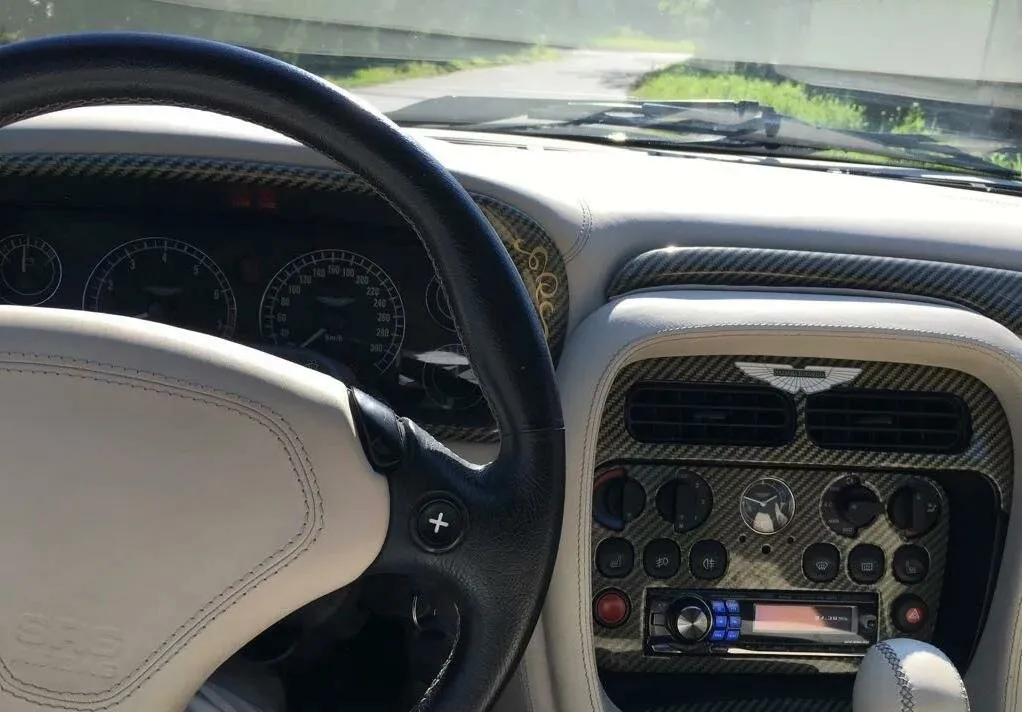Aston Martin DB7 Vantage, I Рестайлинг 2001 фото 6