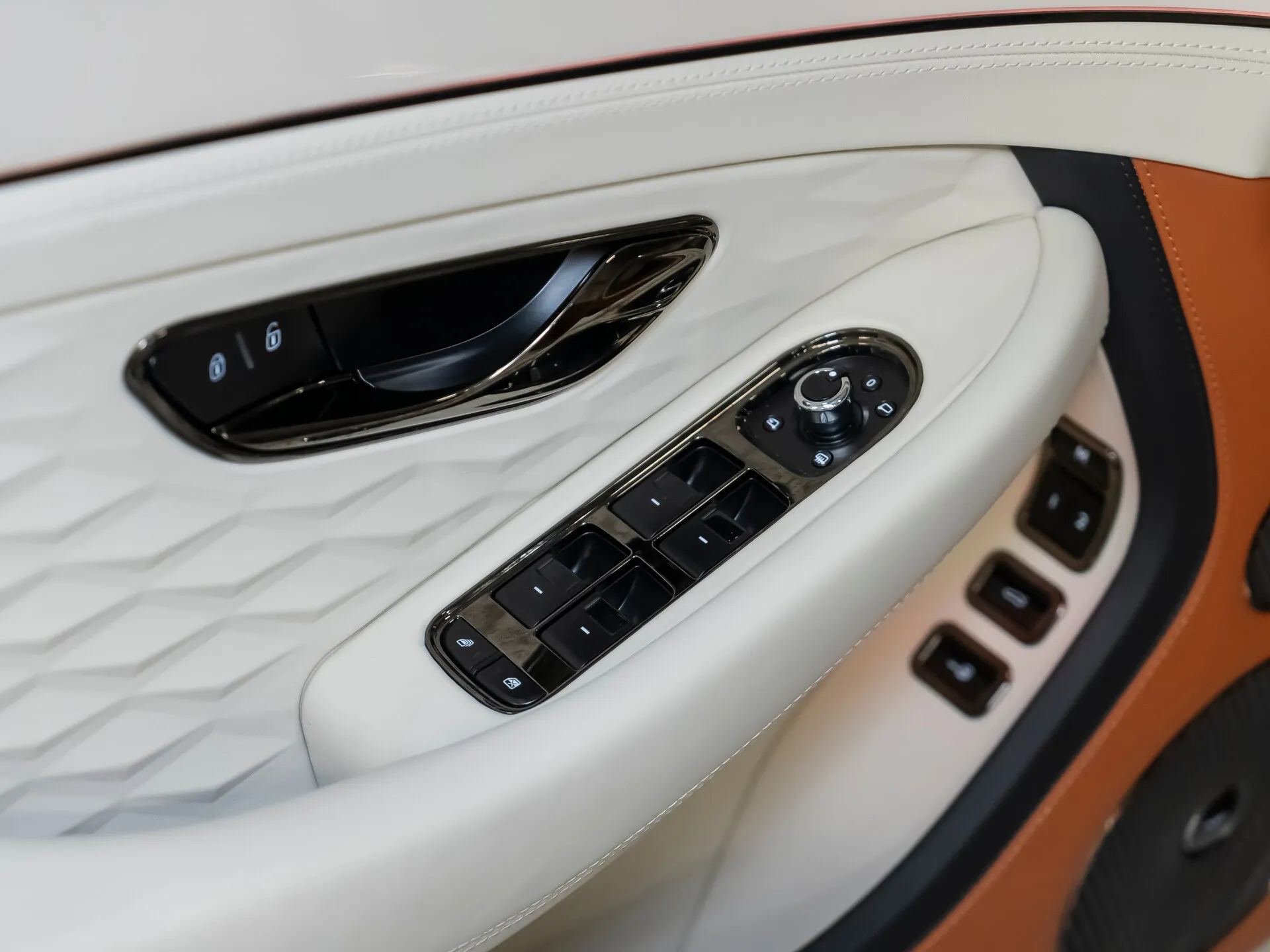 Bentley Continental GT, Iv 2025 фото 4