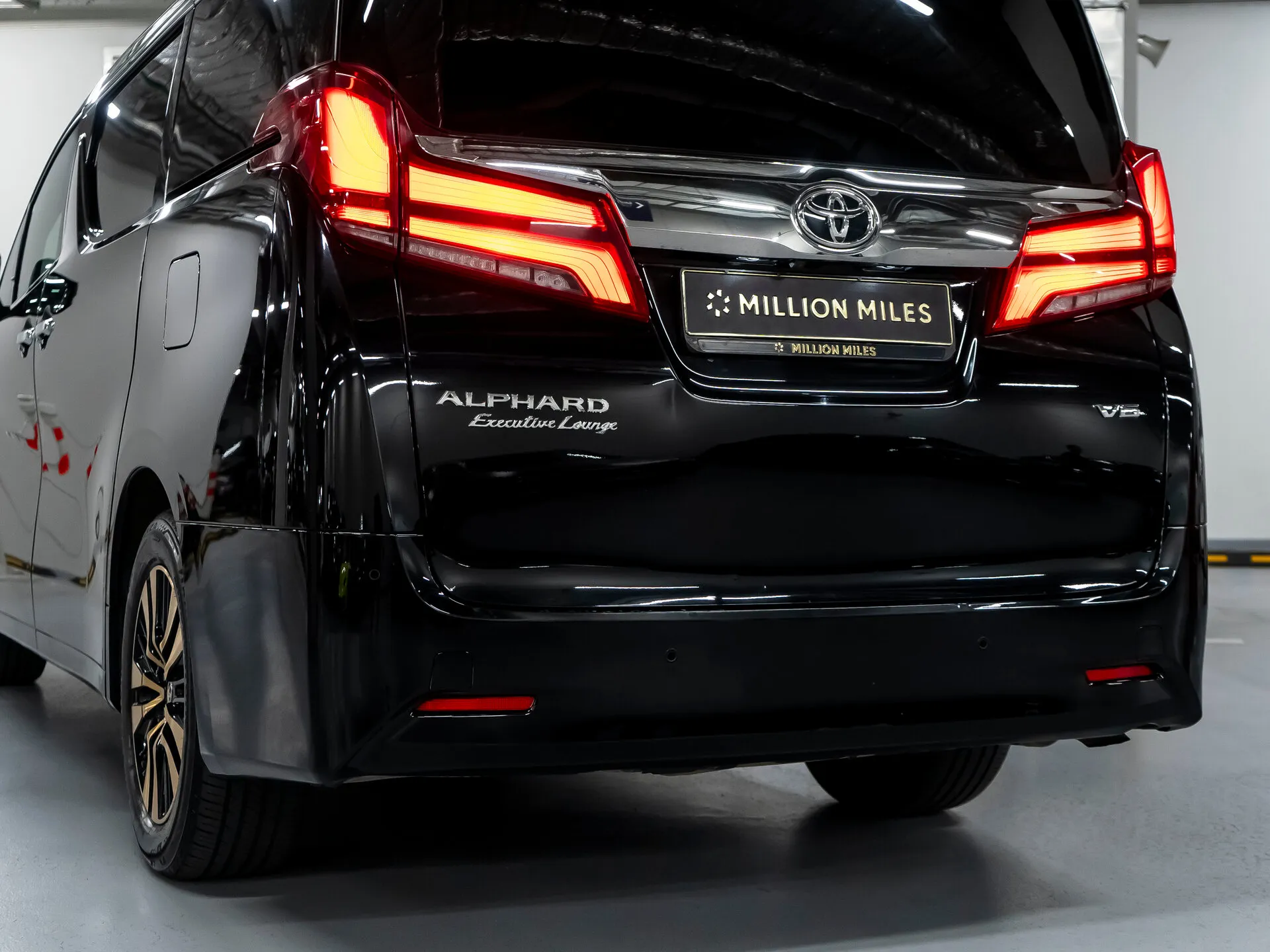 Toyota Alphard, Iii Рестайлинг 2018 фото 2