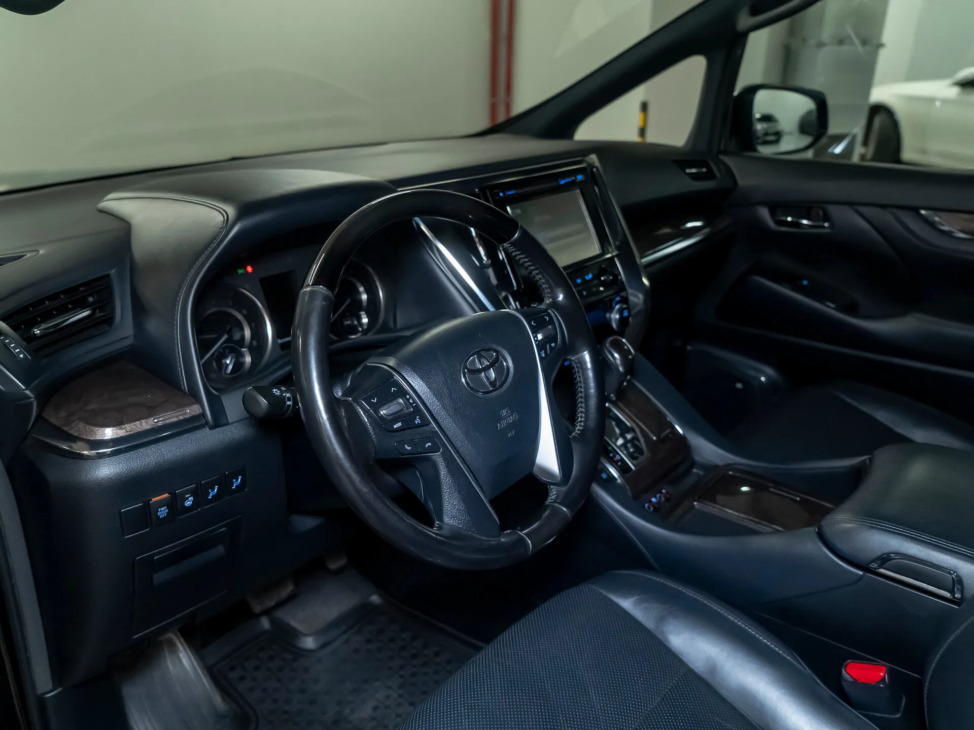 Toyota Alphard, Iii Рестайлинг 2018 фото 4