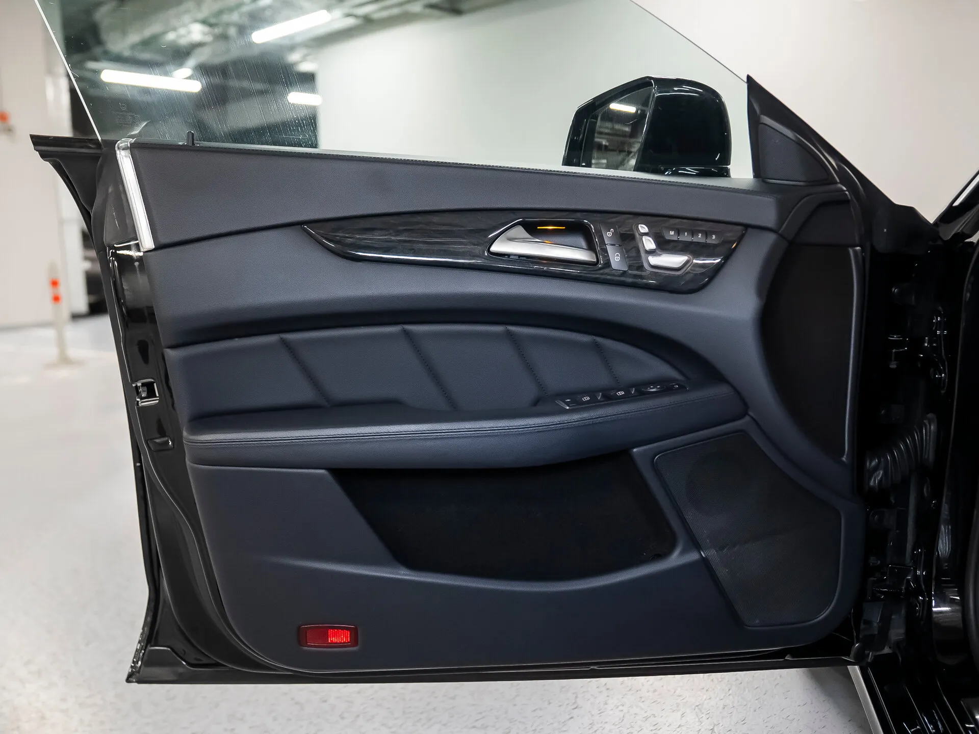 Mercedes-Benz CLS-Класс 400, Ii (C218) Рестайлинг 2015 фото 7