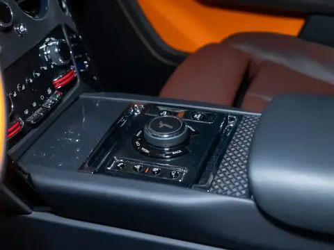 Rolls-Royce Cullinan Black Badge, I 2024 — миниатюра 8