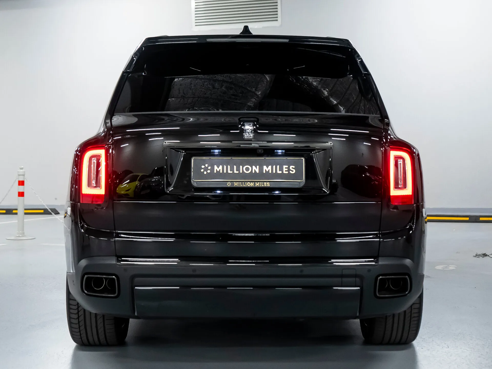 Rolls-Royce Cullinan Black Badge, I 2024 фото 10