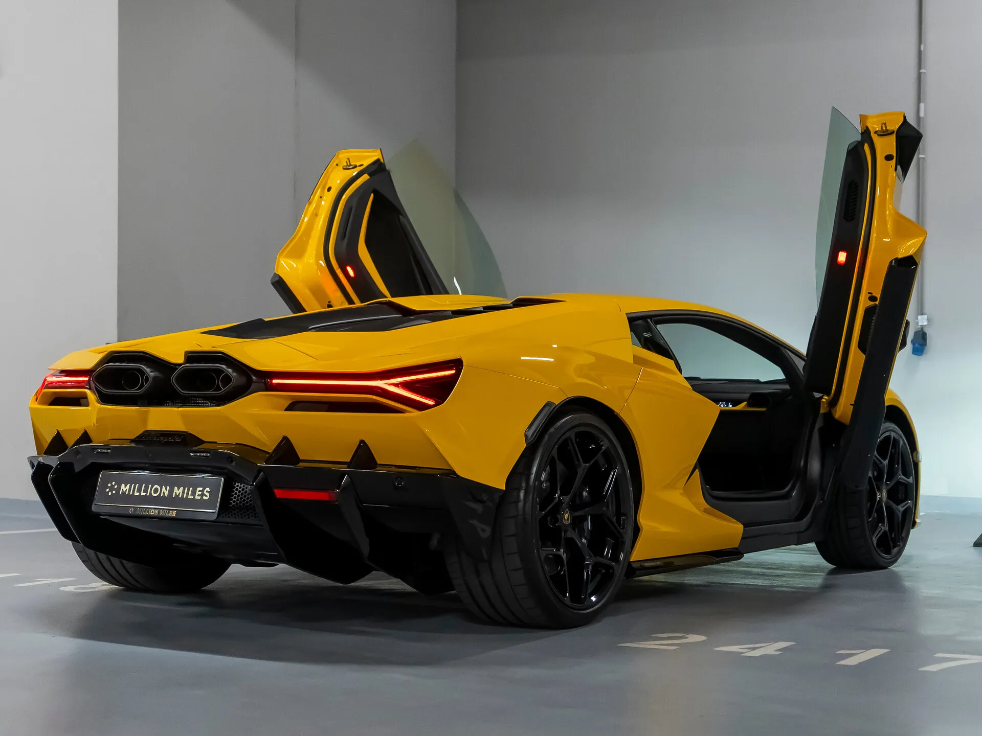 Lamborghini Revuelto, I 2025 фото 3