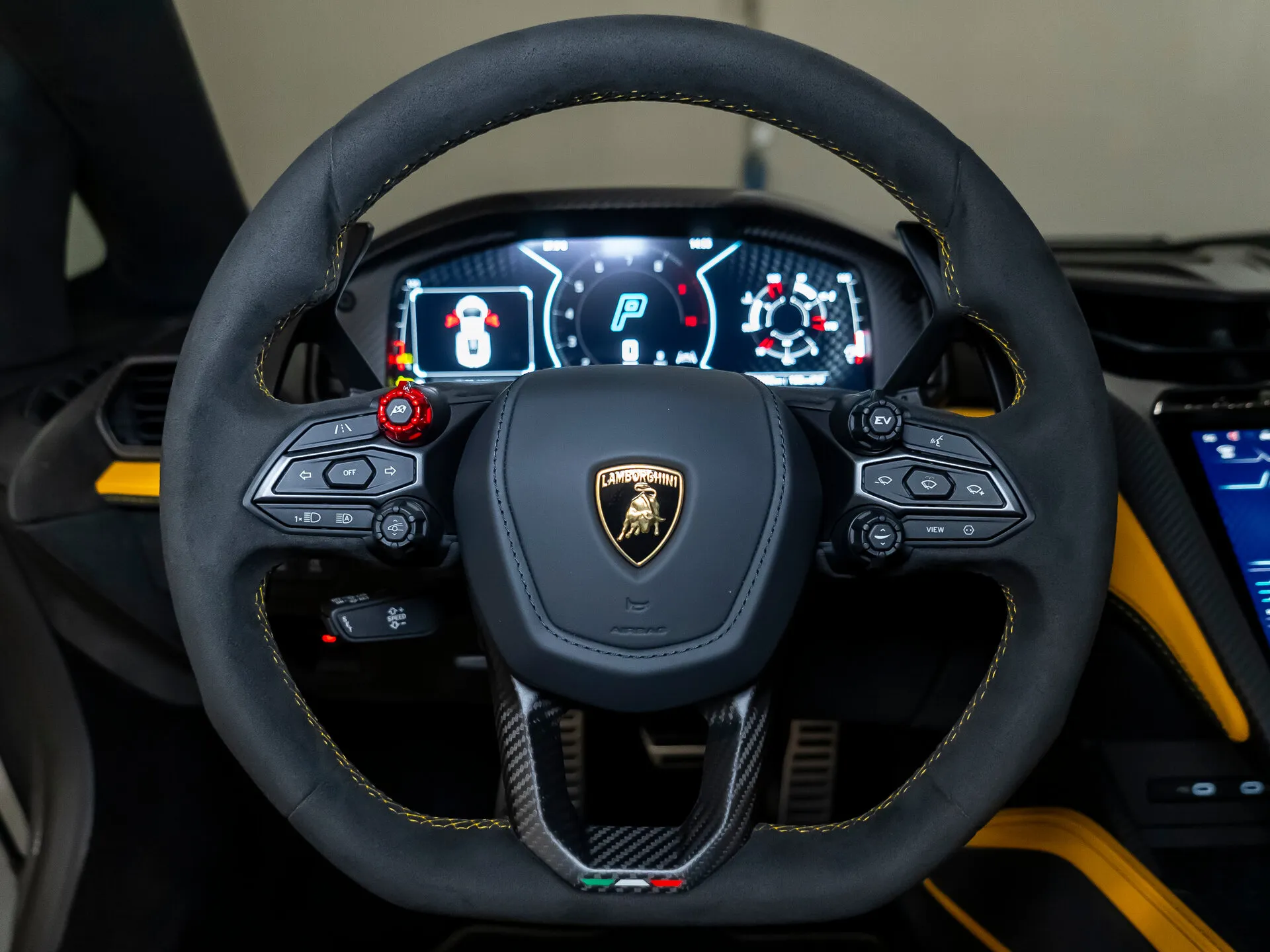 Lamborghini Revuelto, I 2025 фото 4