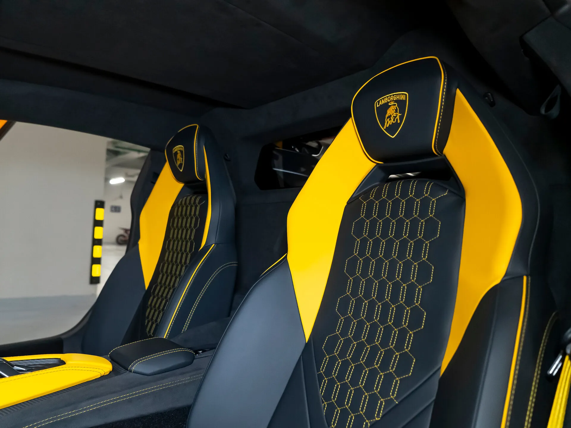 Lamborghini Revuelto, I 2025 фото 7
