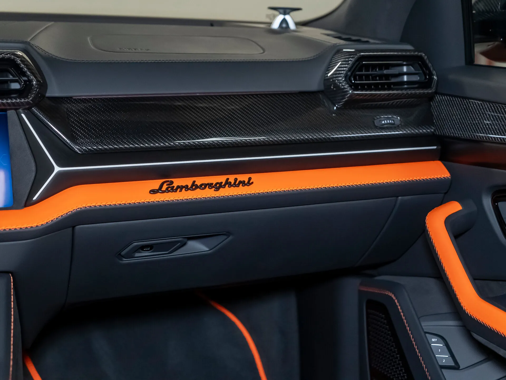 Lamborghini Urus, I Рестайлинг 2025 фото 5