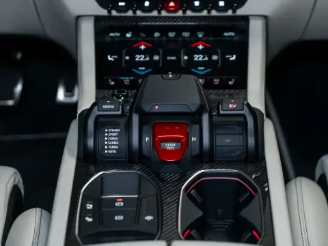 Lamborghini Urus, I Рестайлинг 2025 — миниатюра 1
