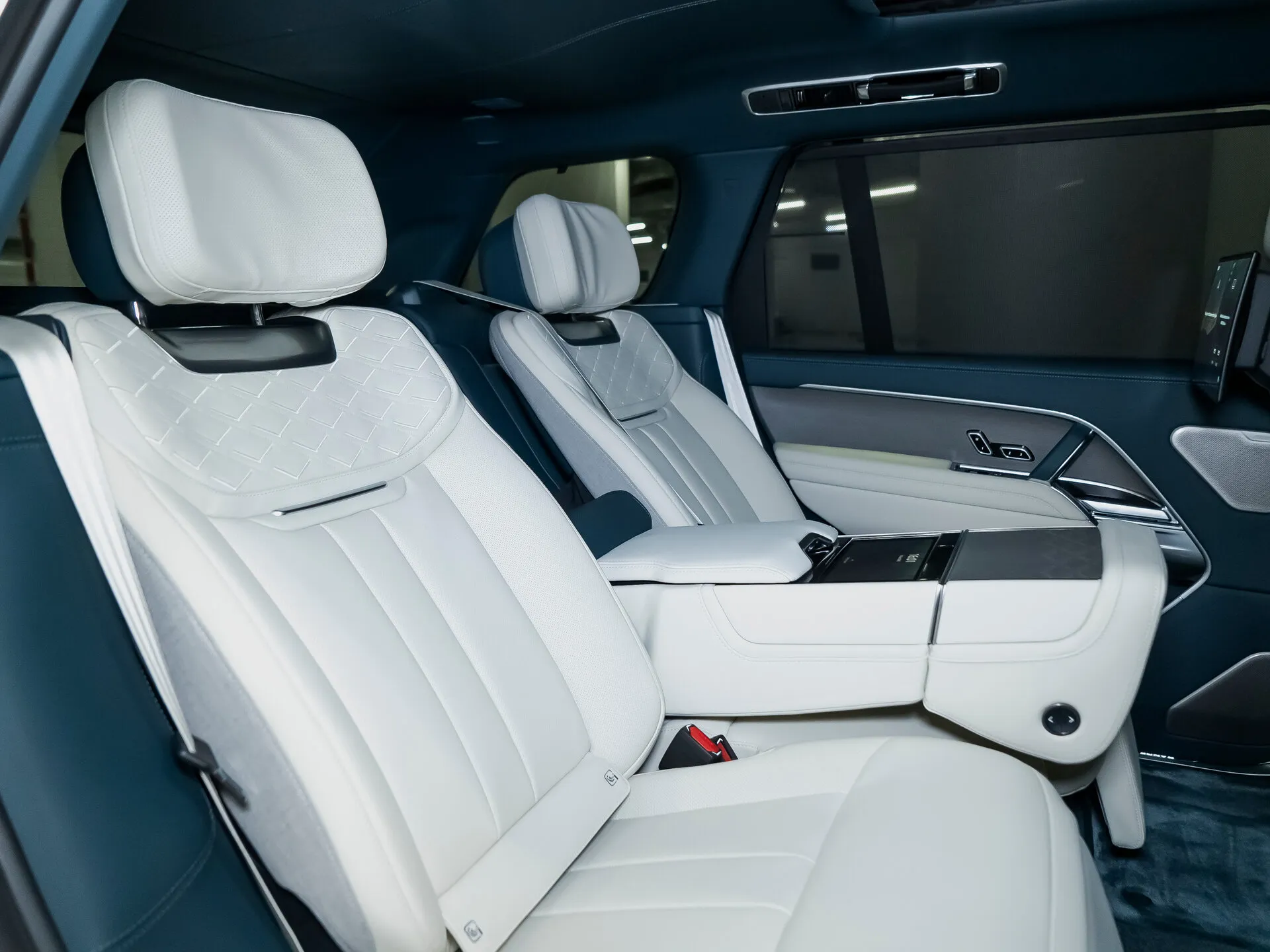 Land Rover Range Rover Long, V 2025 фото 7