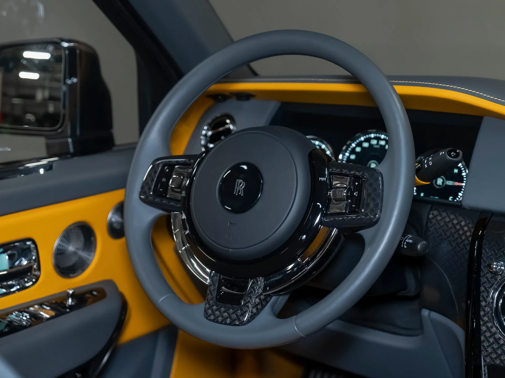 Rolls-Royce Cullinan Black Badge, I 2021 фото 2