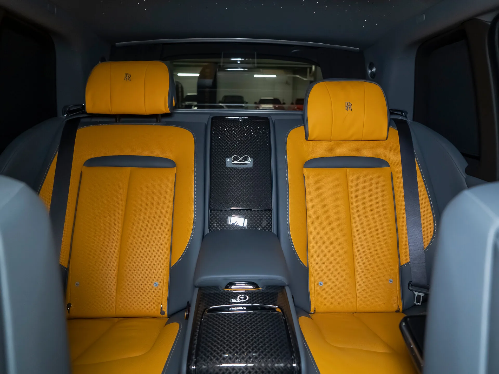Rolls-Royce Cullinan Black Badge, I 2021 фото 5