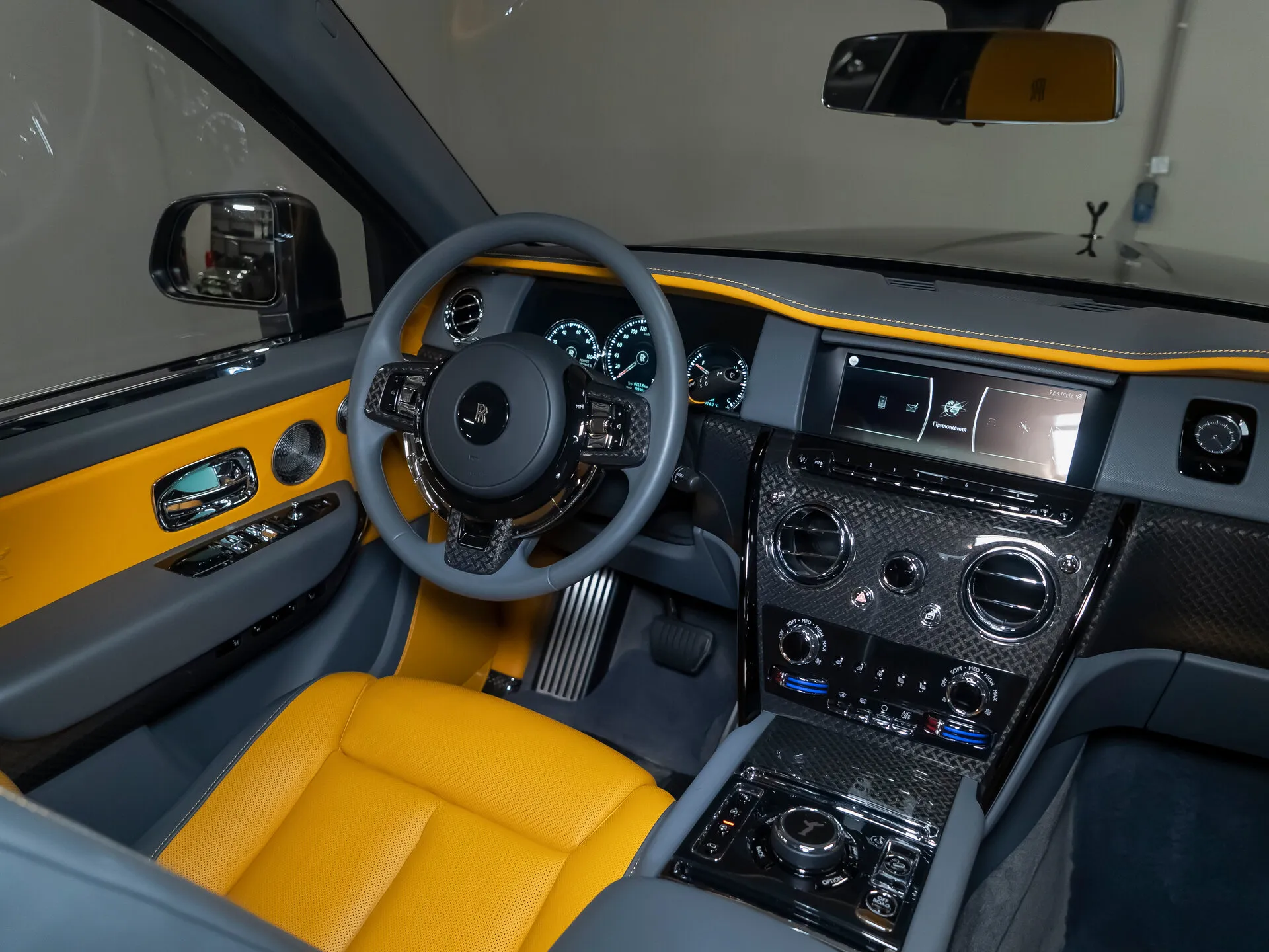 Rolls-Royce Cullinan Black Badge, I 2021 фото 7