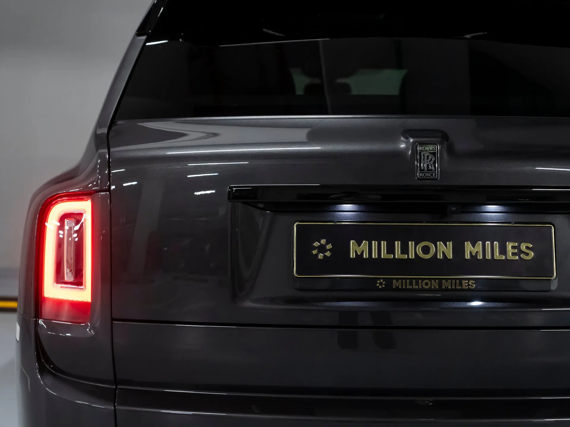 Rolls-Royce Cullinan Black Badge, I 2021 фото 8