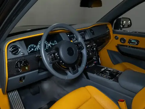Rolls-Royce Cullinan Black Badge, I 2021 — миниатюра 10
